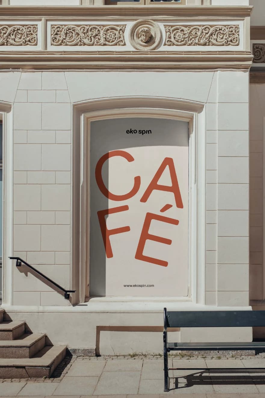 The café door